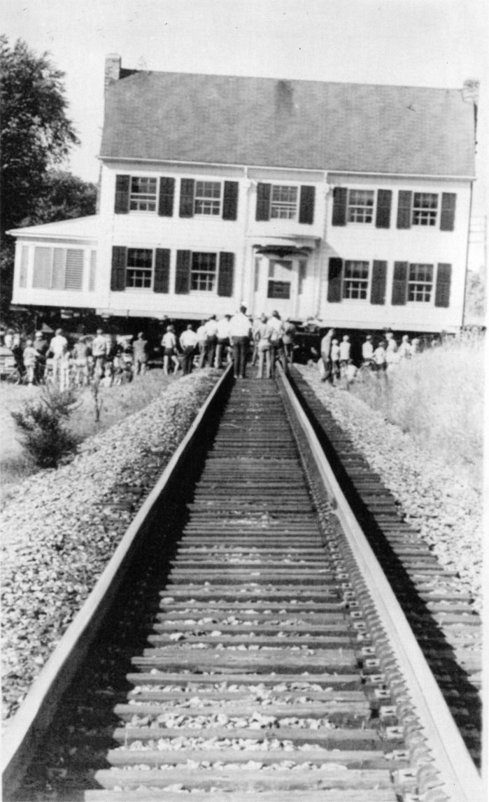 Hometown history: House moved from Losey Blvd. to 28th St.